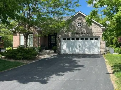 Detached in King