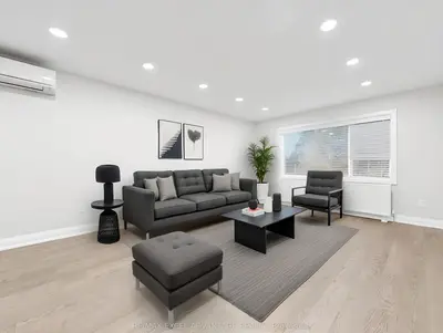 Multiplex in Richmond Hill