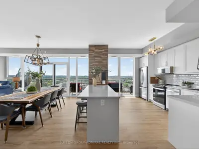 10 Gatineau Drive 1303, Vaughan, On L4j 0l2