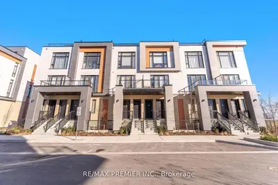 Condo Townhouse in Richmond Hill