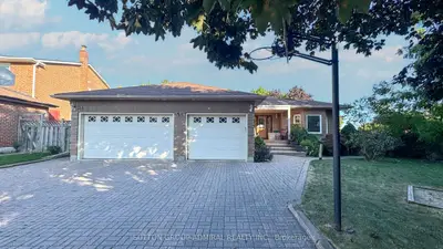 51 Faye Court, Vaughan, On L4j 5b6