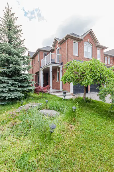 Detached in Richmond Hill