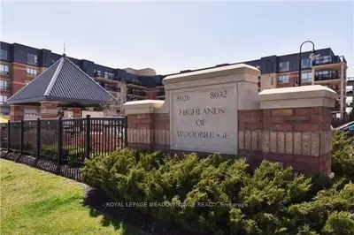 Condo Apartment in Vaughan