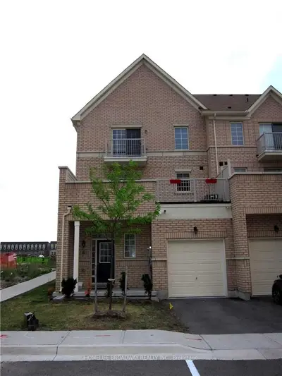 Att/Row/Townhouse in Markham