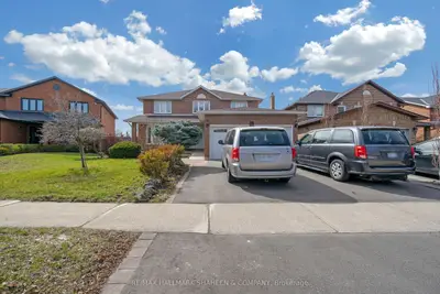 Detached in Vaughan