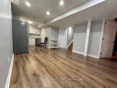 4 Shell Court Basement, Richmond Hill, On L4s 0b1