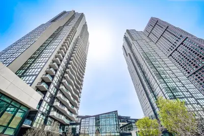 Condo Apartment in Vaughan