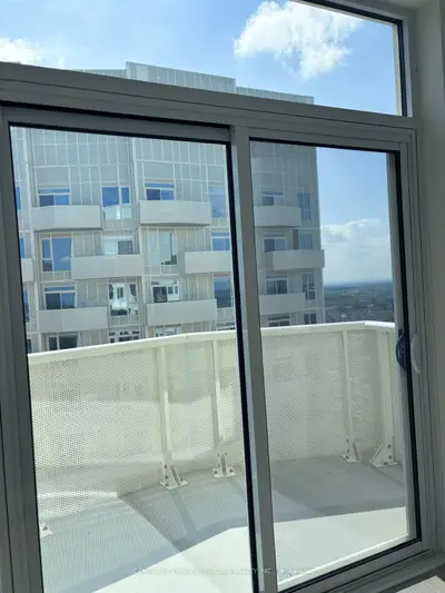 Condo Apartment in Vaughan