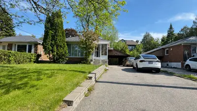Detached in Richmond Hill