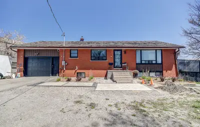 Detached in King