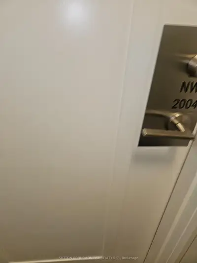 Condo Apartment in Richmond Hill