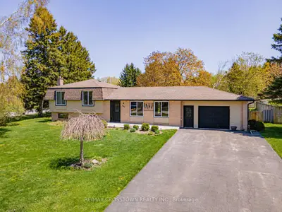 Detached in Essa