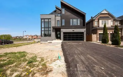 119 Pointon Street, Aurora, On L4g 0g6
