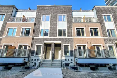 Condo Townhouse in Vaughan