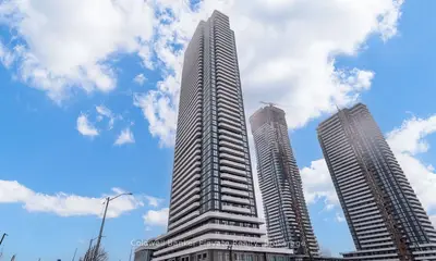 Condo Apartment in Vaughan