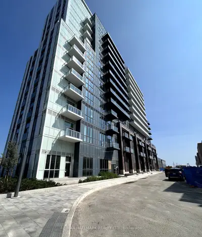Condo Apartment in Vaughan