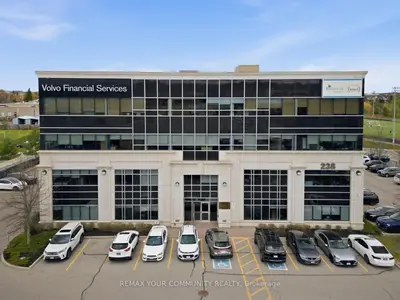 230 Wellington Street E, Aurora, On L4g 1j5
