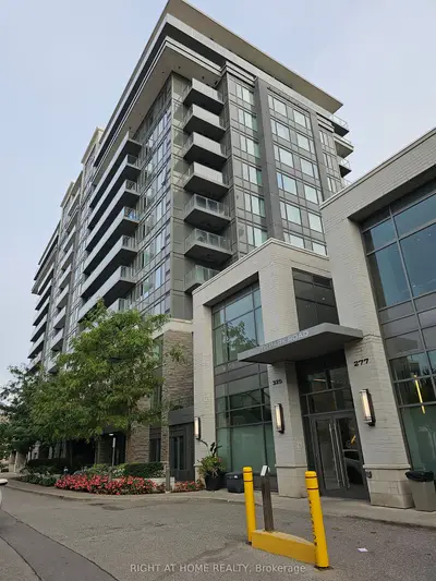 Condo Apartment in Markham