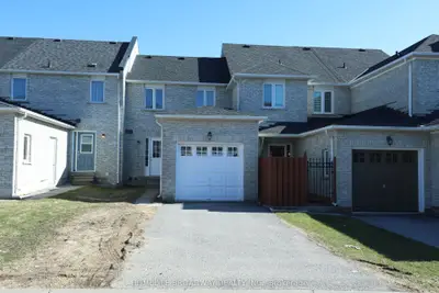 Att/Row/Townhouse in Markham