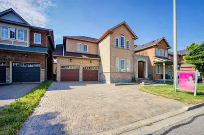 Detached in Markham