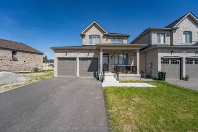 Detached in Essa