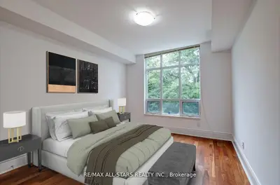 7071 Bayview Avenue 211, Markham, On L3t 7y8