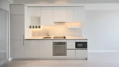 898 Portage Parkway 6008, Vaughan, On L4k 0j6