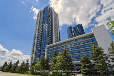 Condo Apartment in Vaughan