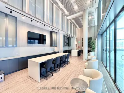 Condo Apartment in Vaughan