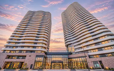 Condo Apartment in Vaughan