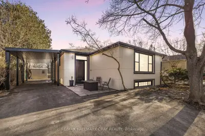 Detached in Aurora