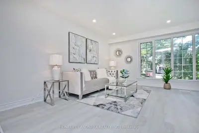 Detached in Richmond Hill