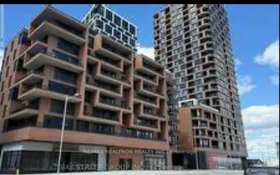38 Simcoe Promenade C909, Markham, On L6g 0h7