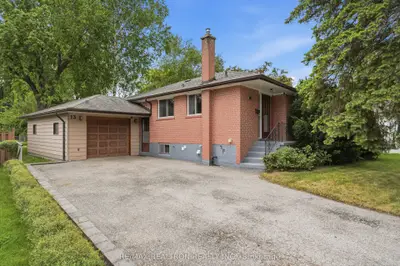 Detached in Aurora