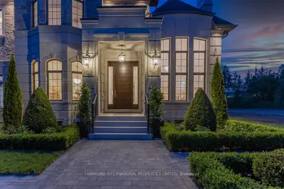 18 Denham Drive, Richmond Hill, On L4c 6j1
