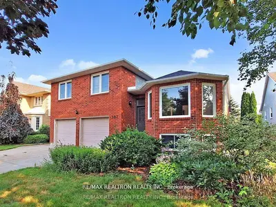 Detached in Newmarket