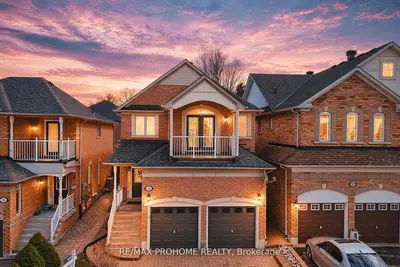 Detached in Richmond Hill