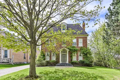 Detached in Richmond Hill