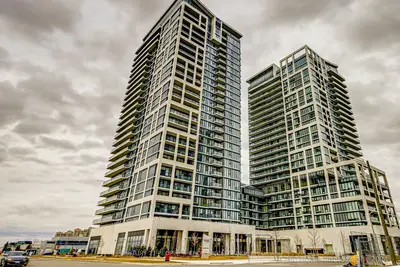Condo Apartment in Vaughan