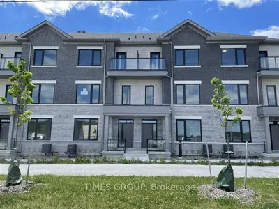 Condo Townhouse in Richmond Hill