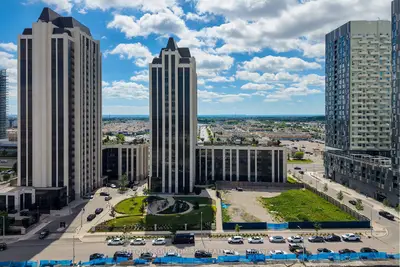 Condo Apartment in Vaughan