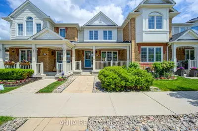 Att/Row/Townhouse in Markham