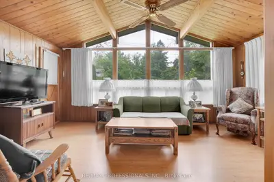 1079 Spooners Road, Innisfil, On L9s 1b1