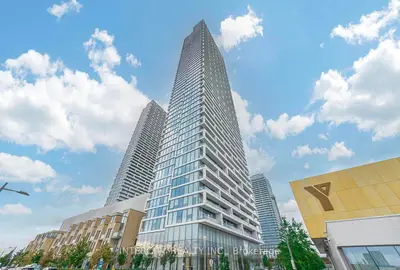 Condo Apartment in Vaughan