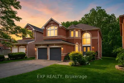 Detached in Richmond Hill