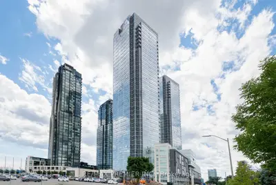 Condo Apartment in Vaughan
