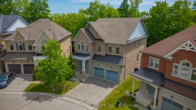 Detached in Richmond Hill