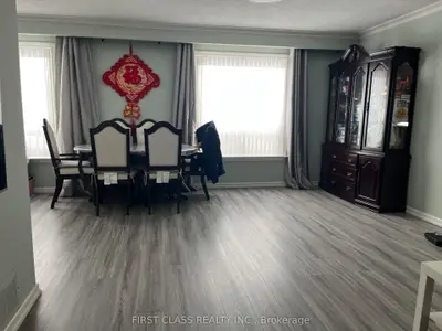 14 Pringle Avenue, Markham, On L3p 2p4