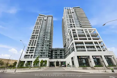 Condo Apartment in Vaughan
