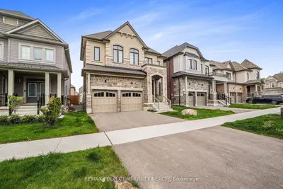 5 Valleo Street, Georgina, On L4p 0j8